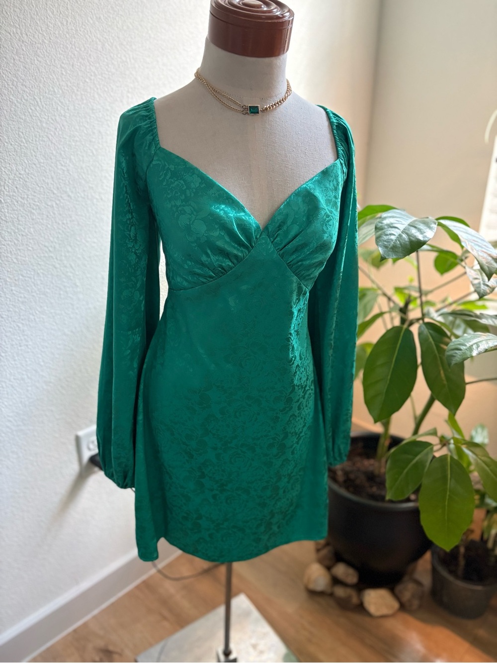 12th Tribe Emerald Green Long-Balloon Sleeve Jacquard Mini Dress NWT